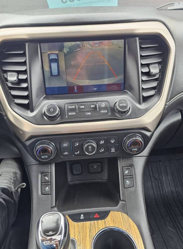 2017 GMC Acadia Denali