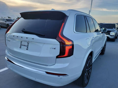 2026 Volvo XC90 T8 Core