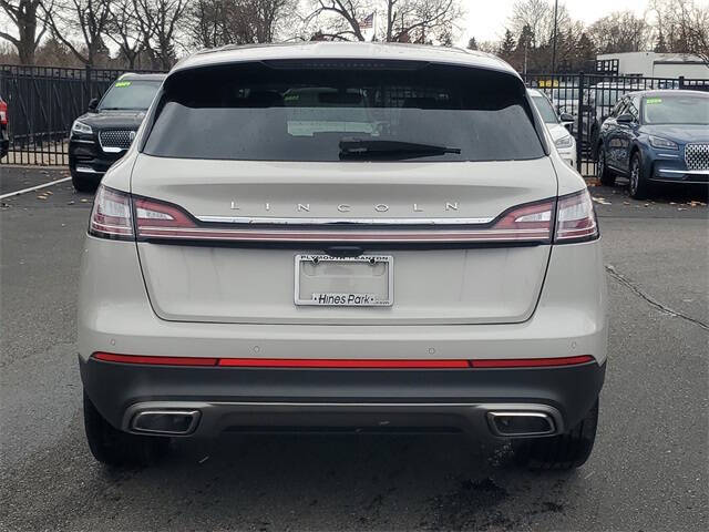 2022 Lincoln Nautilus Reserve