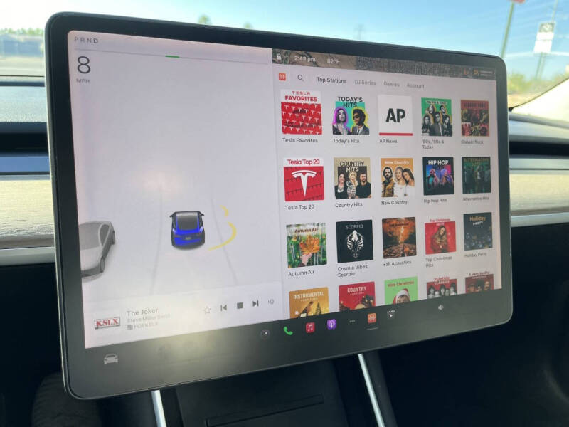 2019 Tesla Model 3 Base photo 19