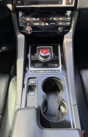 2017 Jaguar F-PACE 35t Premium