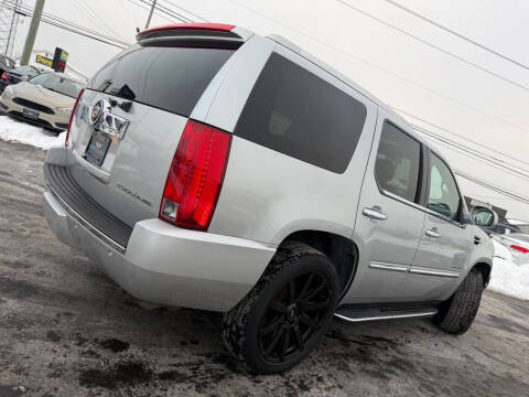 2012 Cadillac Escalade Luxury