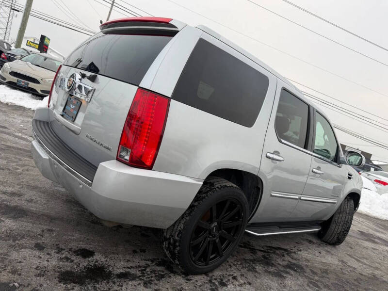2012 Cadillac Escalade Luxury