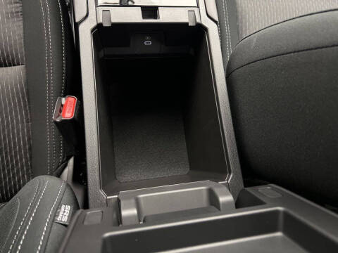 2025 Mitsubishi Outlander ES