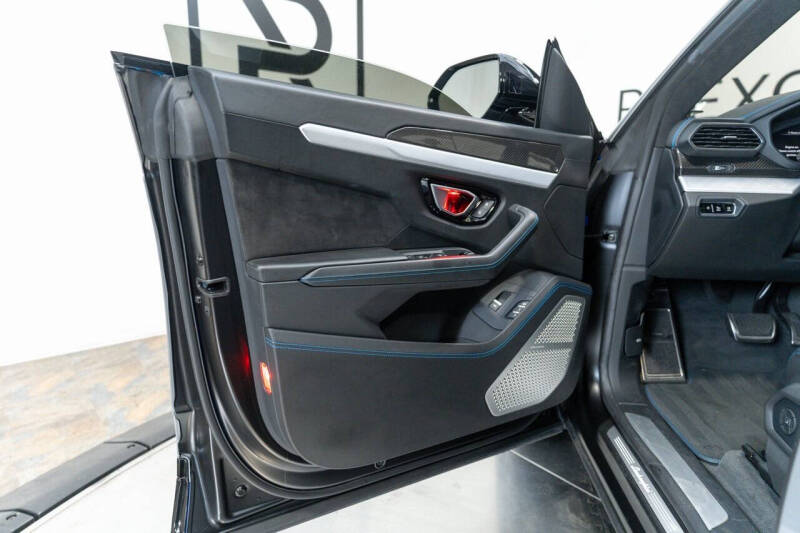 2019 Lamborghini Urus