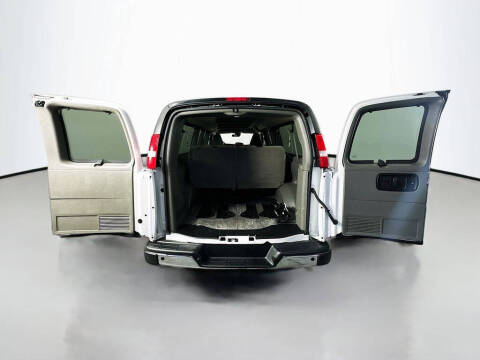 2024 Chevrolet Express LT 3500