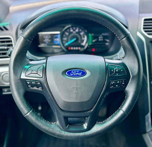 2017 Ford Explorer Sport