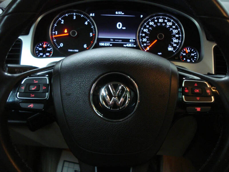 2013 Volkswagen Touareg TDI Sport