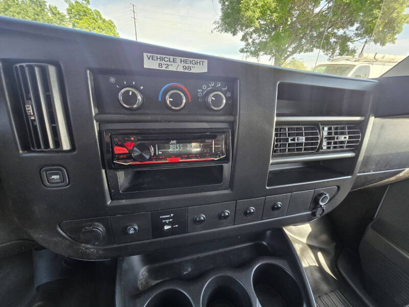 2013 Chevrolet Express Cargo Work Van - Photo 17