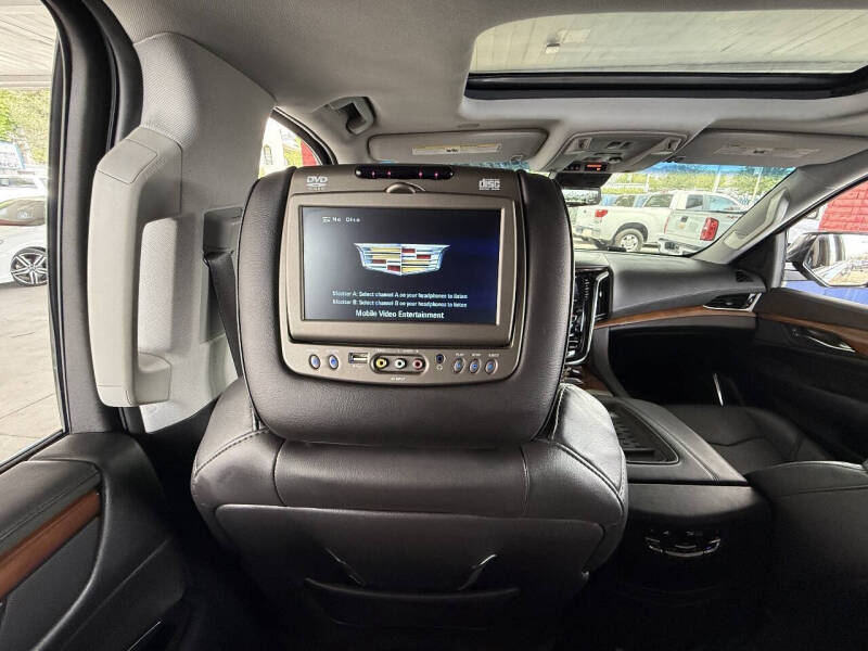 2017 Cadillac Escalade ESV Luxury