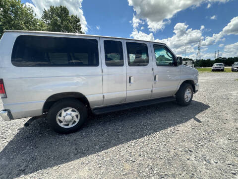 2013 Ford E-Series E-350 SD XLT