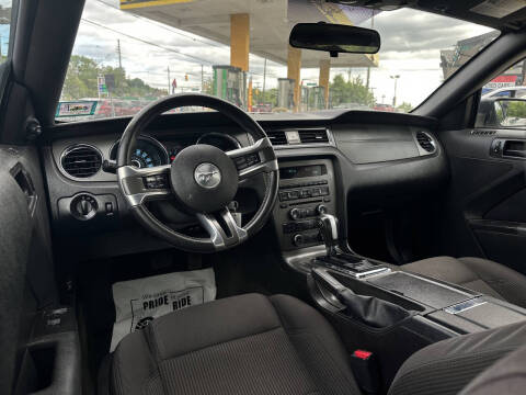 2013 Ford Mustang V6