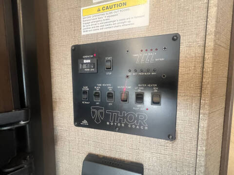 2017 Thor Motor Coach ACE BUNK HOUSE