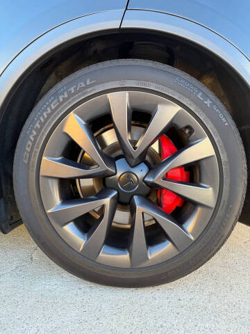 2024 Tesla Model X Plaid