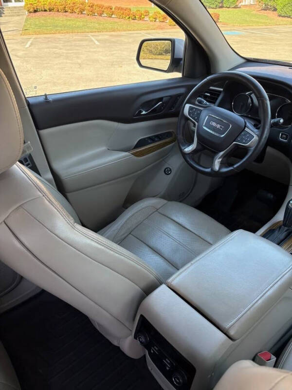 2017 GMC Acadia Denali