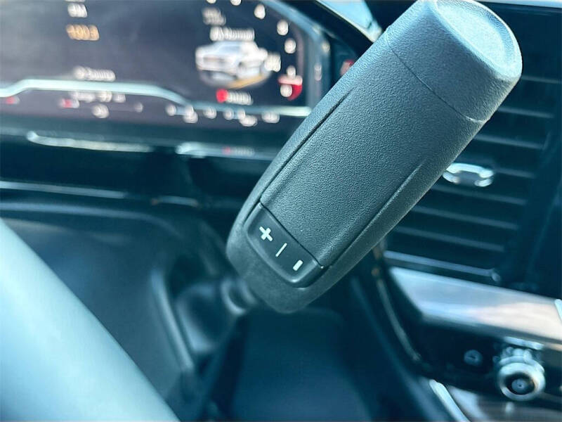 2025 GMC Sierra 1500 Elevation Standard