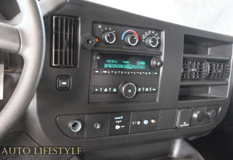 2023 GMC Savana 2500