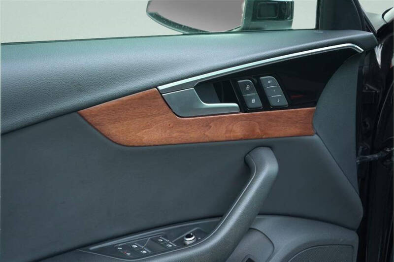 2022 Audi A4 quattro Premium 40 TFSI