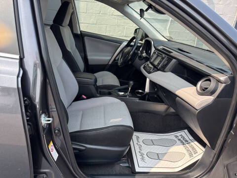 2017 Toyota RAV4 Hybrid XLE