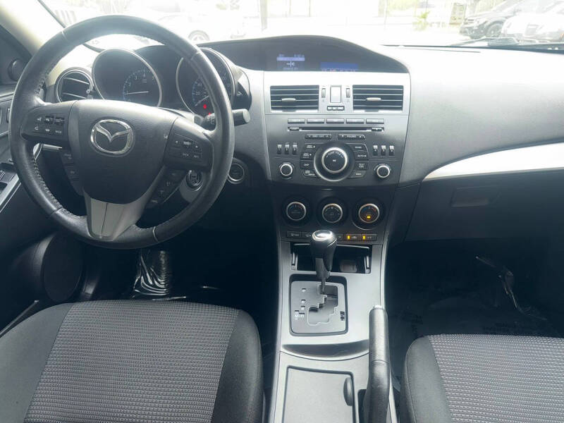 2013 Mazda MAZDA3 i Touring
