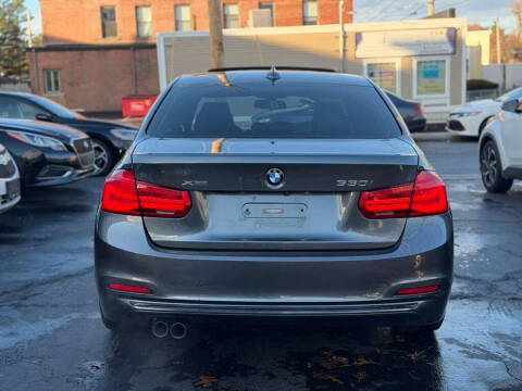 2018 BMW 3 Series 330i xDrive