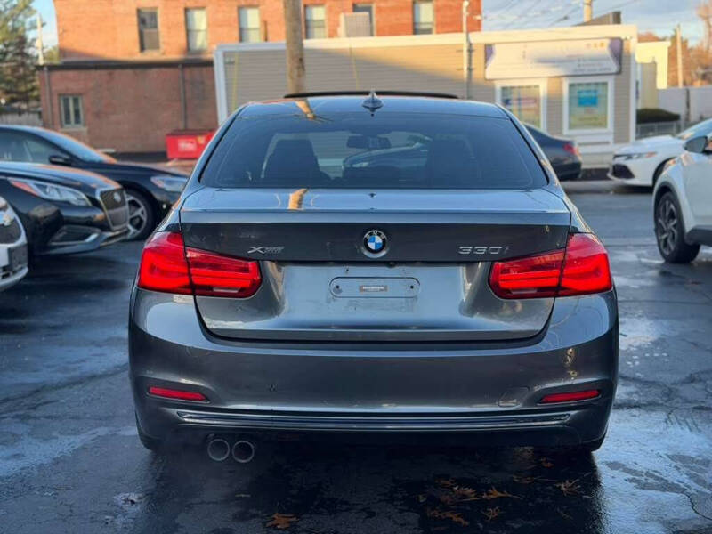 2018 BMW 3 Series 330i xDrive