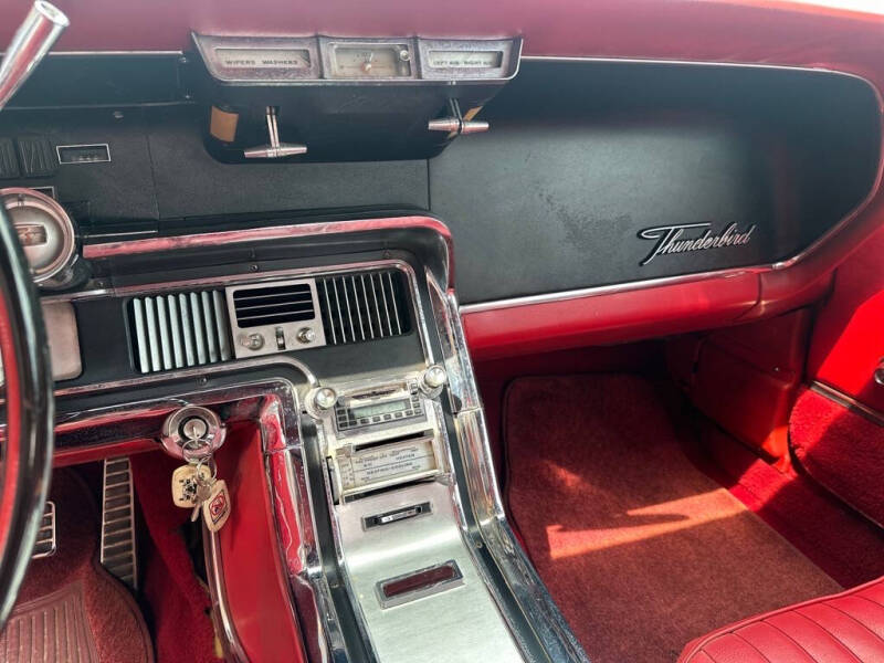 1964 Ford Thunderbird