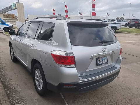 2011 Toyota Highlander SE