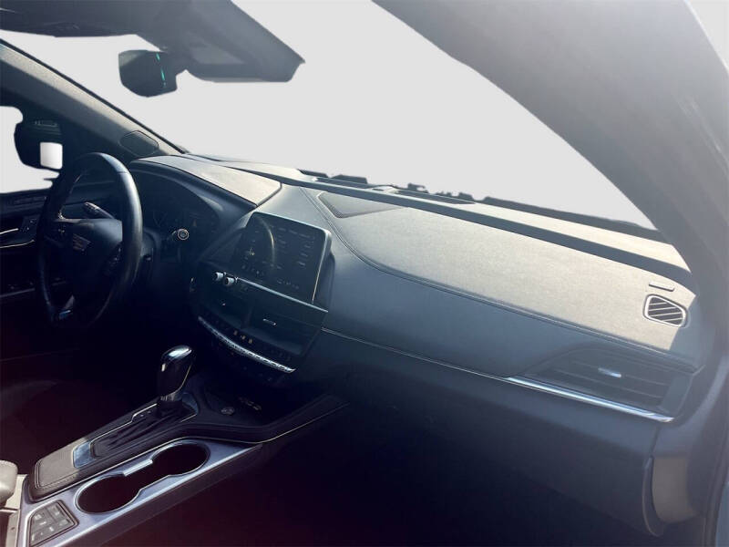 2024 Cadillac CT4 Premium Luxury