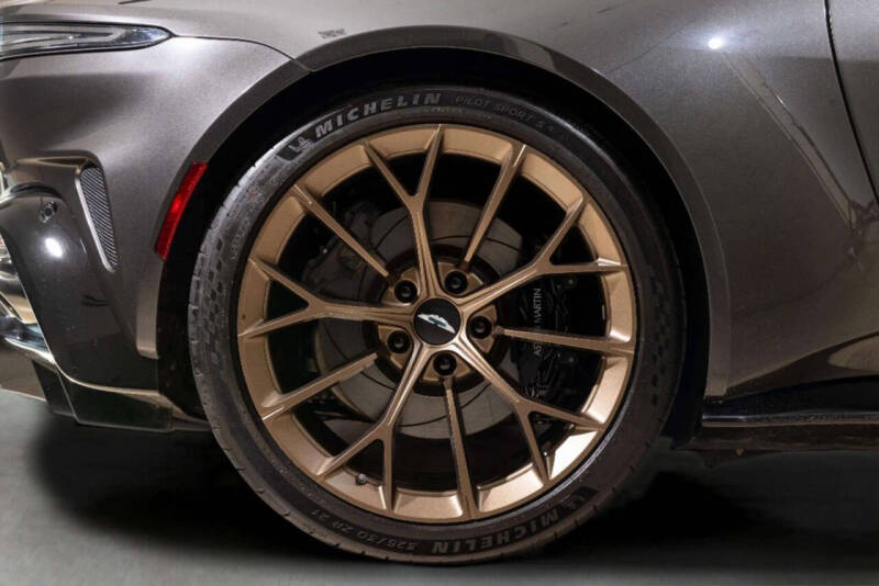 2025 Aston Martin Vantage