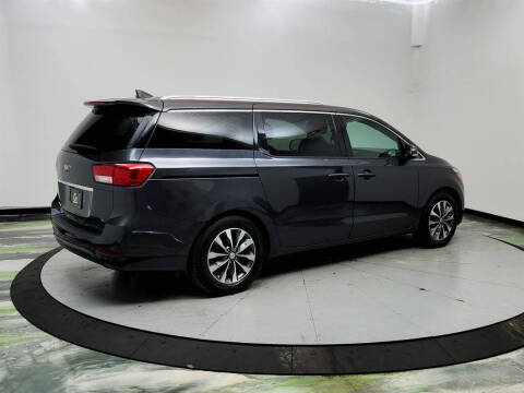 2016 Kia Sedona SX