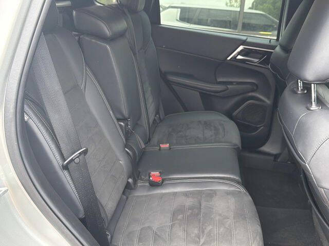 2022 Mitsubishi Outlander SE