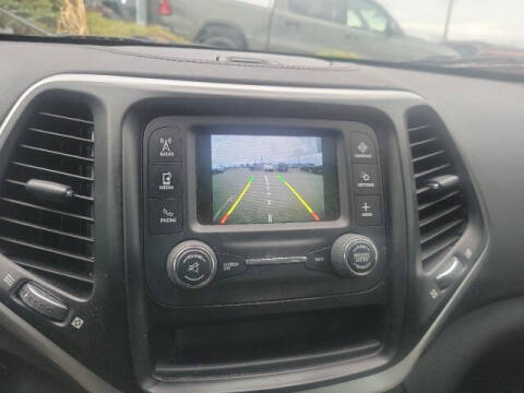 2016 Jeep Cherokee Sport