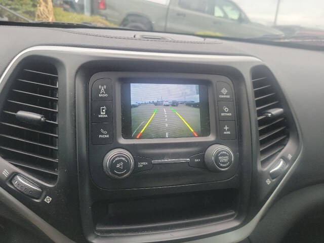 2016 Jeep Cherokee Sport