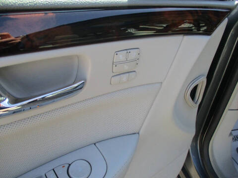 2011 Cadillac DTS Premium Collection