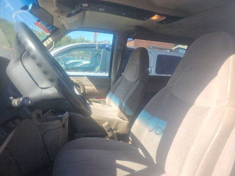 2002 Chevrolet Astro