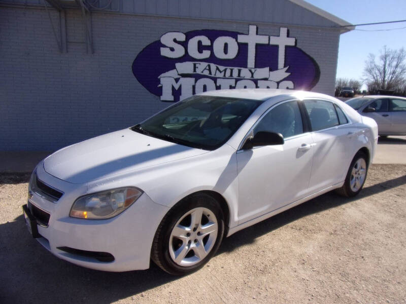2010 Chevrolet Malibu for sale at SCOTT FAMILY MOTORS in Springville IA
