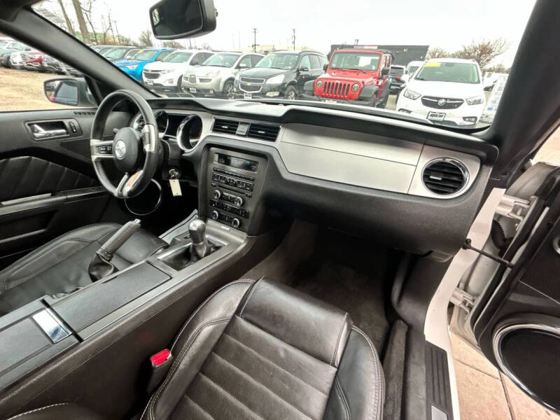 2013 Ford Mustang V6 Premium