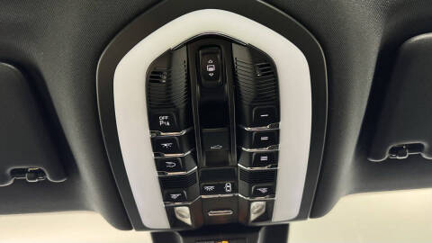2023 Porsche Macan