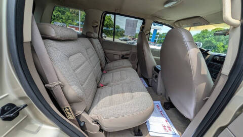 2002 Ford Explorer XLS
