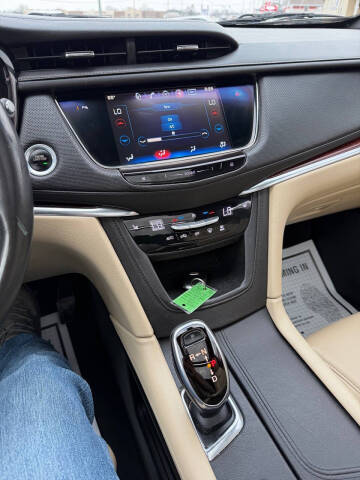 2017 Cadillac XT5 Luxury