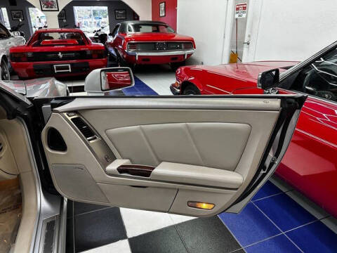 2005 Cadillac XLR