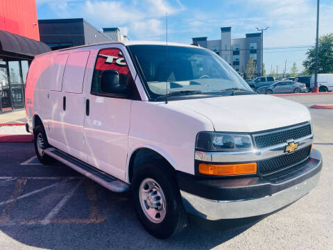 2022 Chevrolet Express 2500