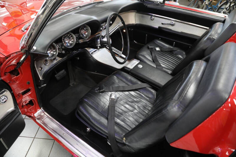 1961 Ford Thunderbird