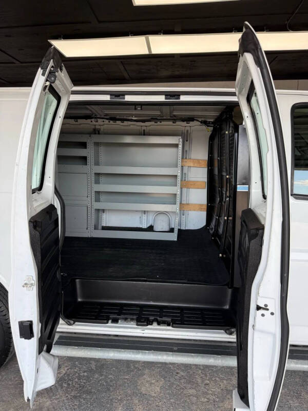 2019 Chevrolet Express 2500