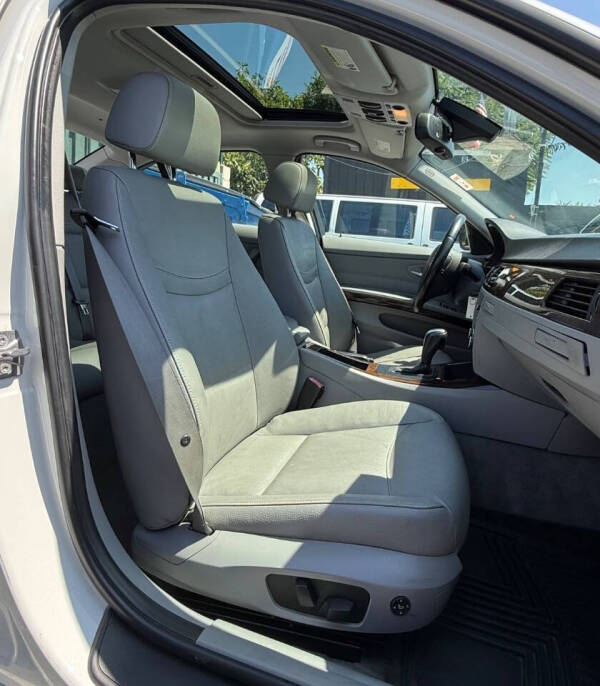 2011 BMW 3 Series 328i