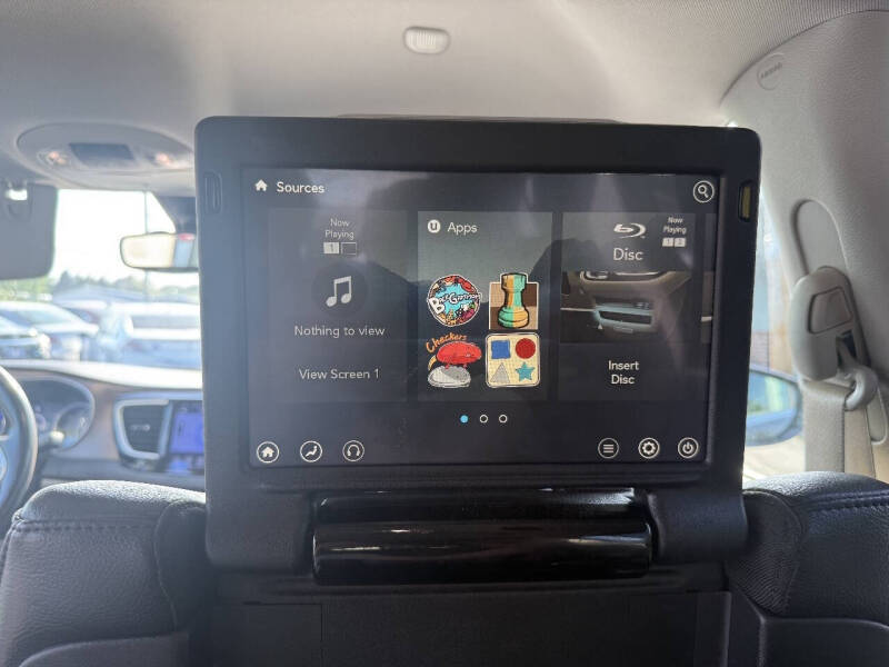 2017 Chrysler Pacifica Touring-L Plus