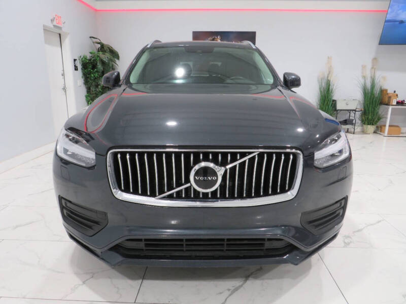 2022 Volvo XC90 T5 Momentum