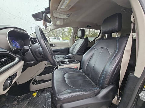 2021 Chrysler Pacifica Hybrid Touring L