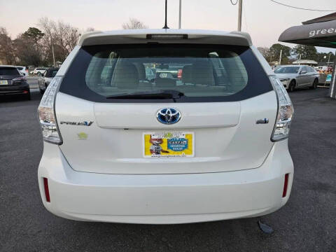 2014 Toyota Prius v Three